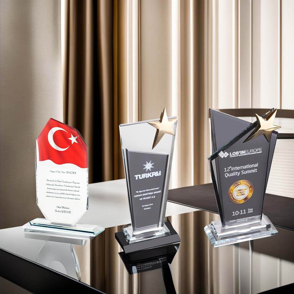 Plaket